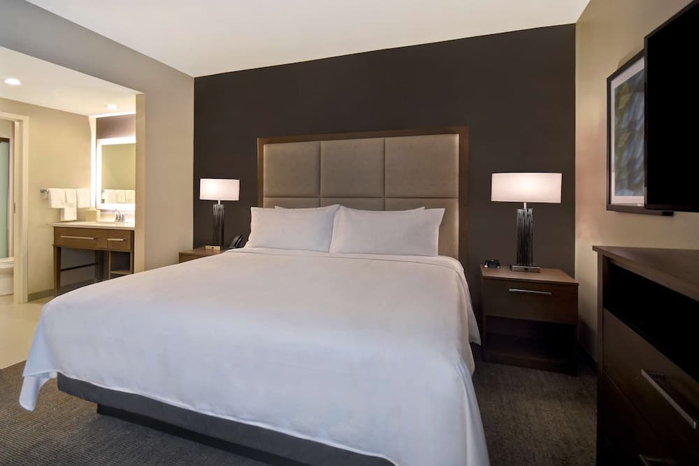 Homewood Suites by Hilton Orlando at Flamingo Crossings gallery photo in Winter Garden, FL — image 48