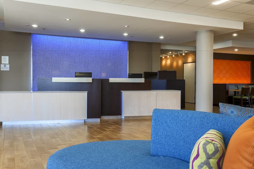 Fairfield Inn & Suites Pleasanton interior in Pleasanton, TX — gallery photo 2
