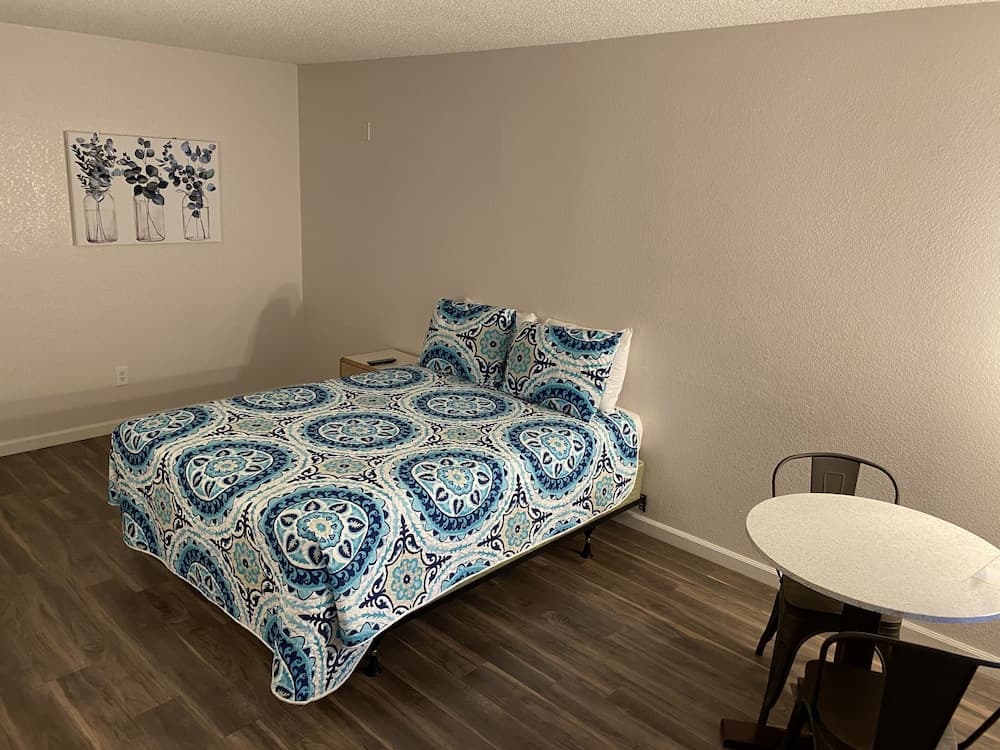 Circle Inn Motel gallery photo in Jurupa Valley, CA — image 22