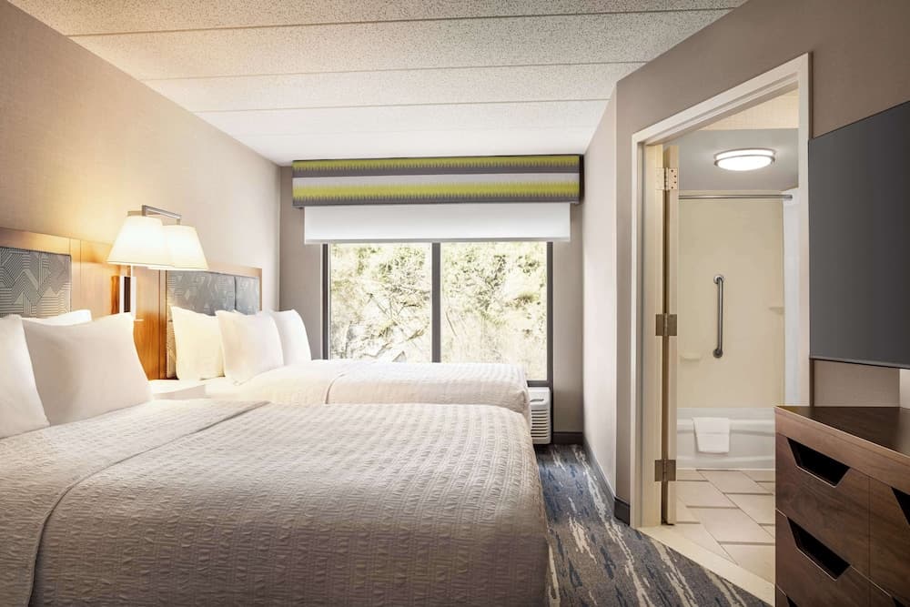 Hampton Inn by Hilton Shelton property views in Shelton, CT — gallery photo 3