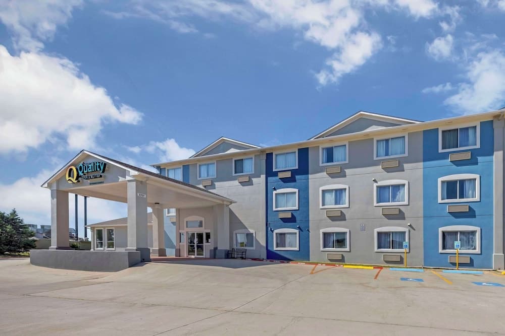 Quality Inn El Reno featured exterior or lobby in El Reno, OK — similar hotel