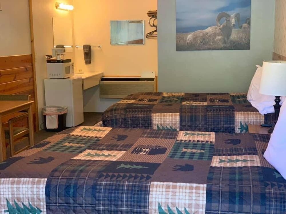 Springcreek Inn property views in Hill City, SD — gallery photo 3