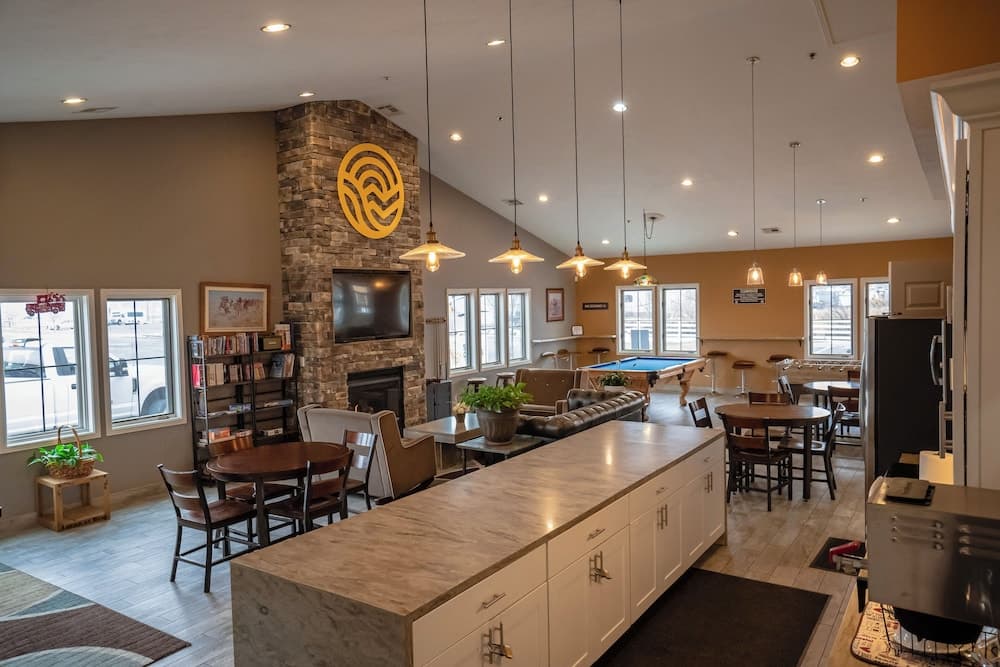 Sun Outdoors Salt Lake City property views in North Salt Lake, UT — gallery photo 3