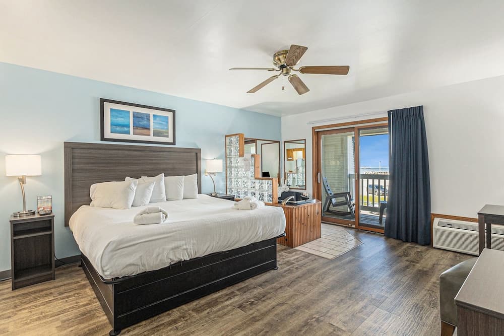 Snyder's Shoreline Inn gallery photo in Ludington, MI — image 155