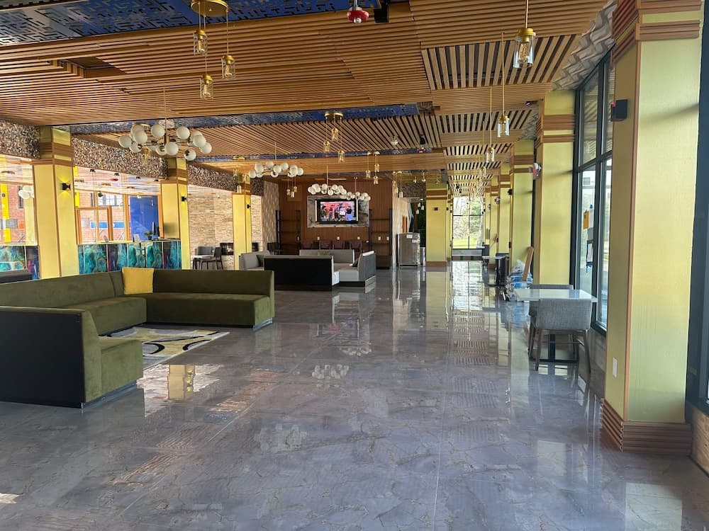 The Golfers Inn interior in Upper Darby, PA — gallery photo 2