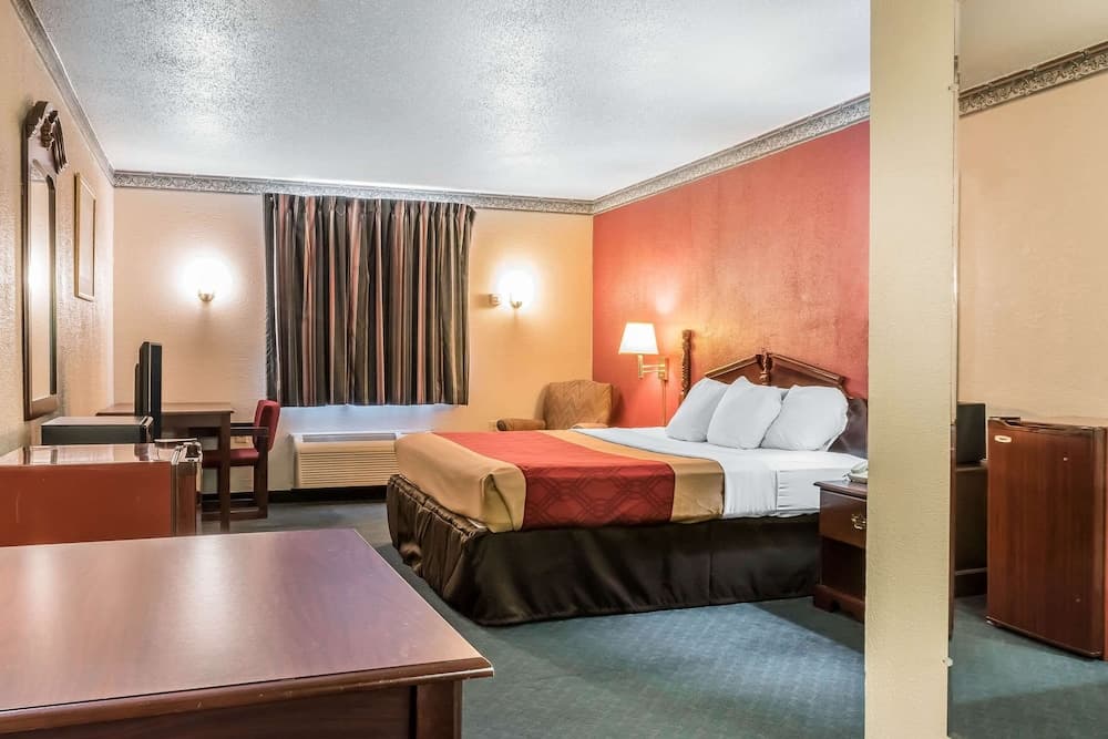 Econo Lodge Reading Airport gallery photo in Reading, PA — image 21