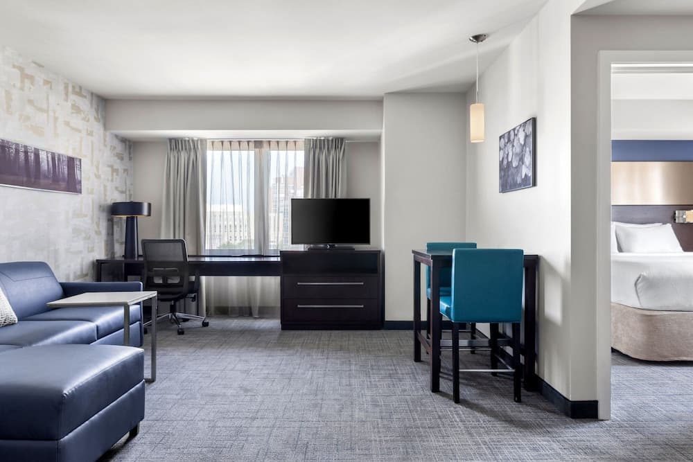 Residence Inn New York The Bronx At Metro Center Atrium property views in Bronx, NY — gallery photo 3