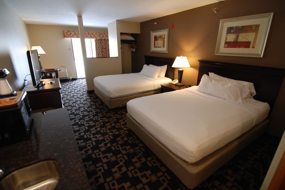 Express Suites Riverport Inn & Suites gallery photo in Winona, MN — image 50