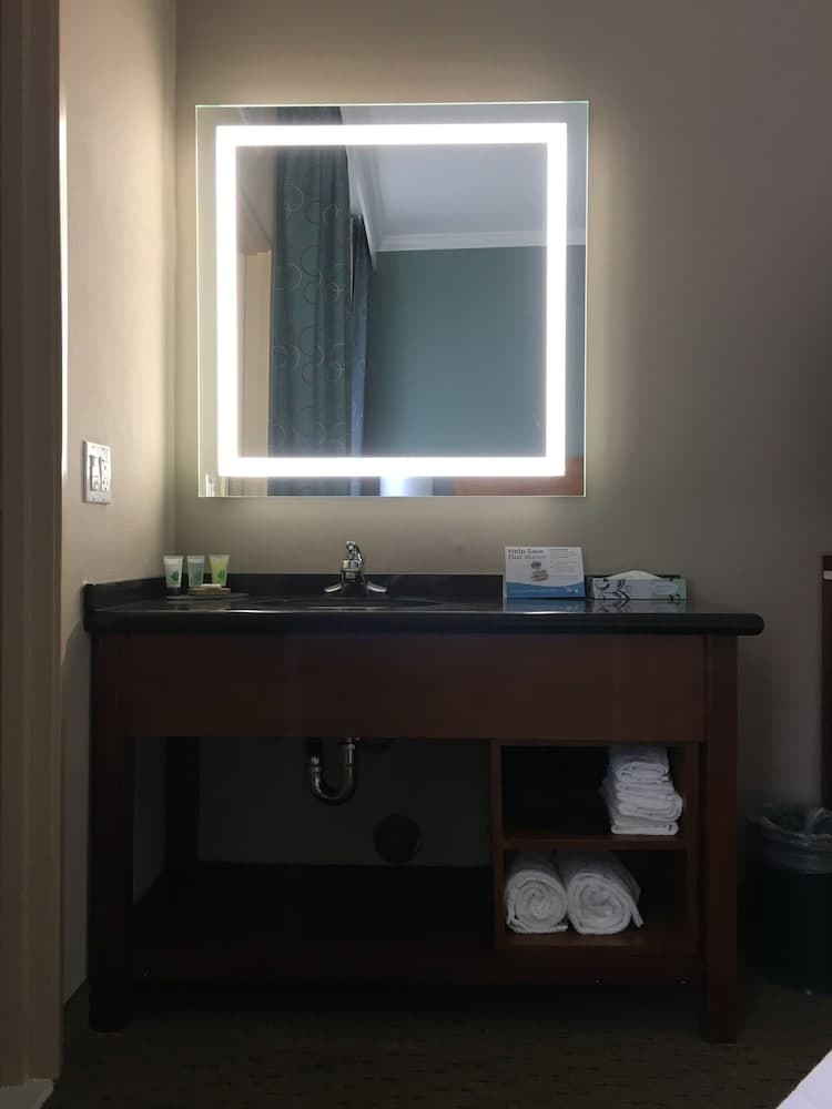 MainStay Suites John Wayne Airport by Choice Hotels gallery photo in Santa Ana, CA — image 71