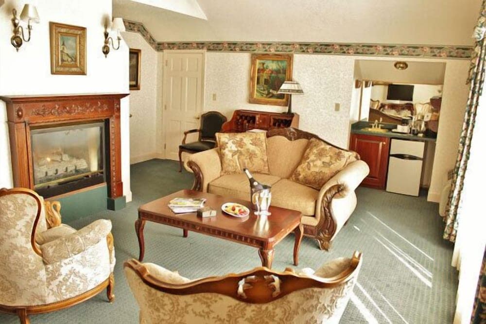 Bavarian Inn interior in Shepherdstown, WV — gallery photo 2