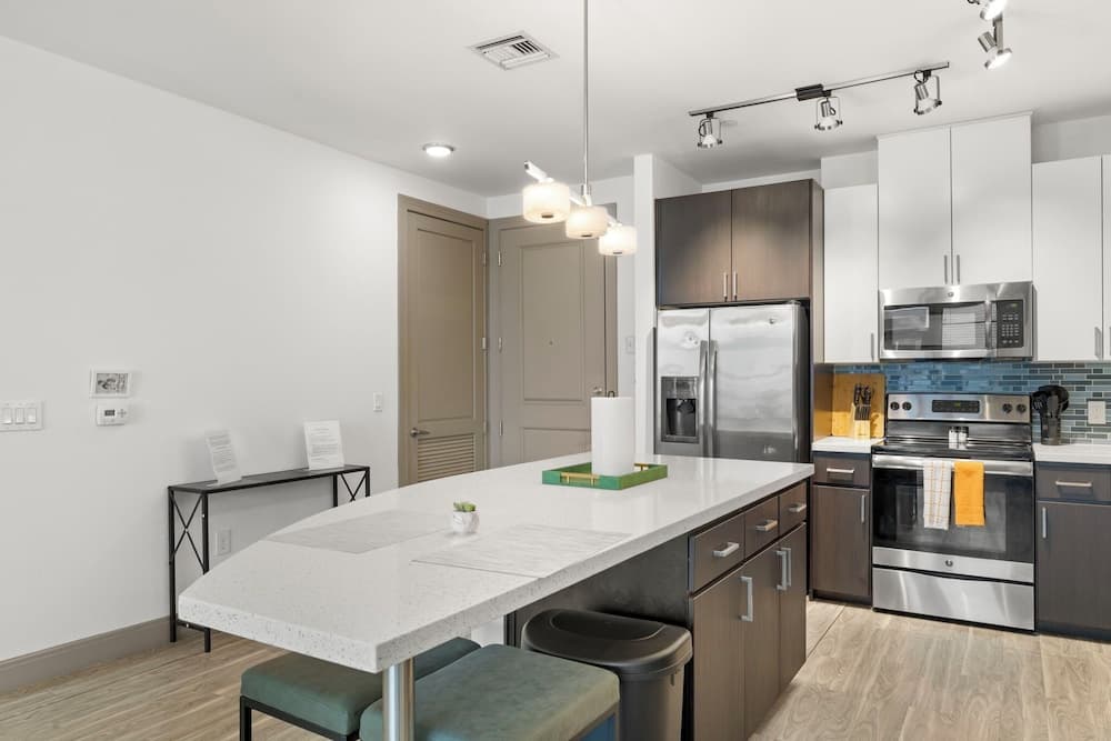 TWO Modern Waterfront Cozysuites sidebyside property views in Tempe, AZ — gallery photo 3