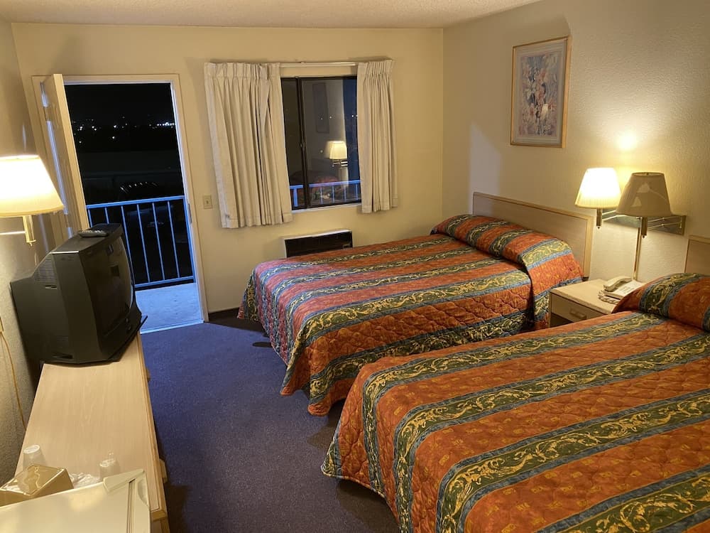 Circle Inn Motel gallery photo in Jurupa Valley, CA — image 11