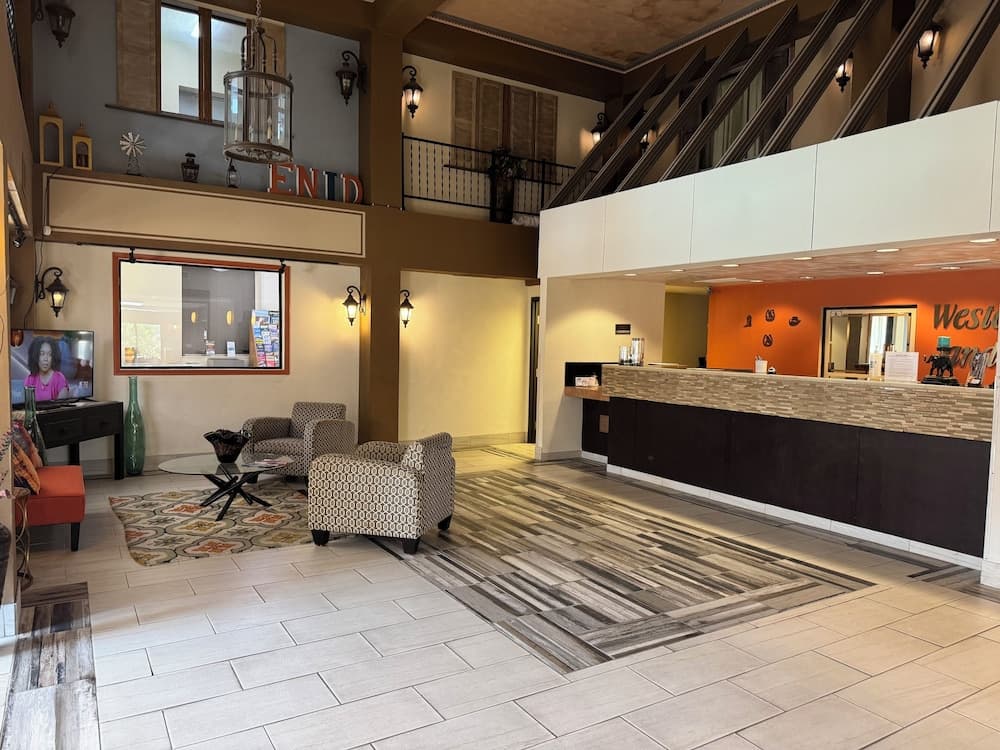 Western Inn and Suites interior in Enid, OK — gallery photo 2
