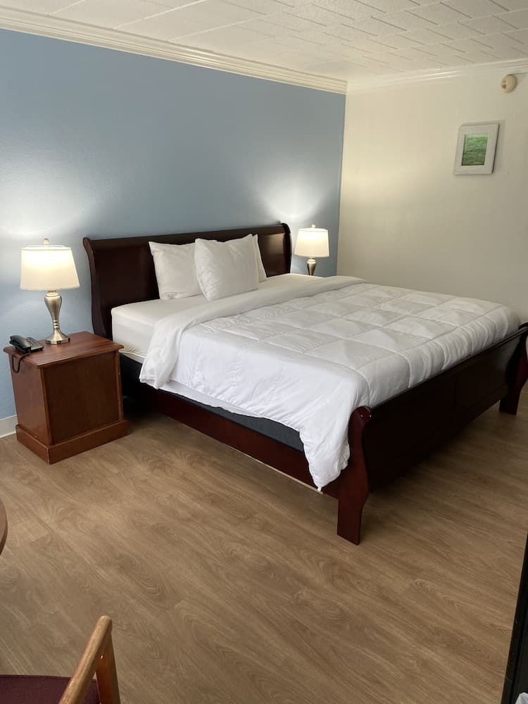 Ramada by Wyndham Butler/Tesla Biohealing Resort gallery photo in Butler, PA — image 30