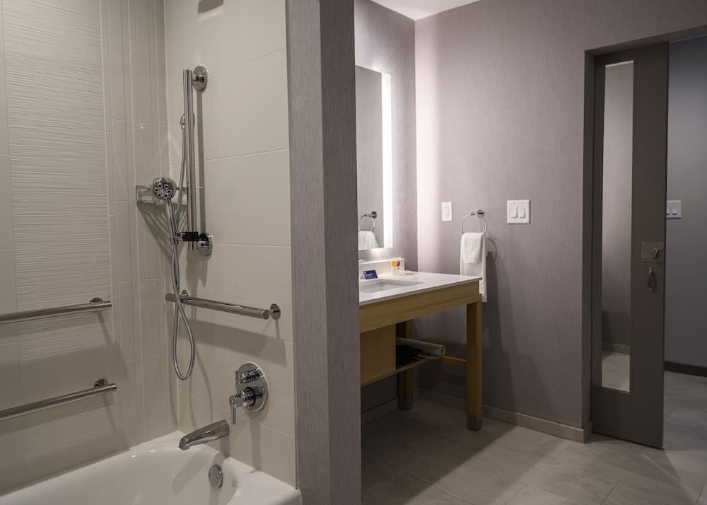 Hyatt Place Indianapolis / Fishers gallery photo in Fishers, IN — image 22