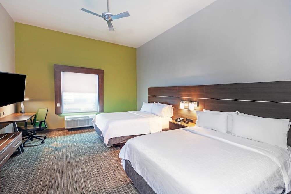 Holiday Inn Express Hotel & Suites PORT ARTHUR by IHG interior in Port Arthur, TX — gallery photo 2