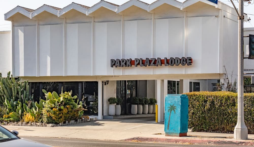 Park Plaza Lodge Hotel featured exterior or lobby in Los Angeles, CA — similar hotel