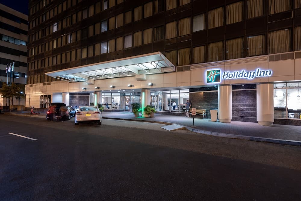Holiday Inn Washington Capitol - Natl Mall by IHG featured exterior or lobby in Washington, DC — similar hotel