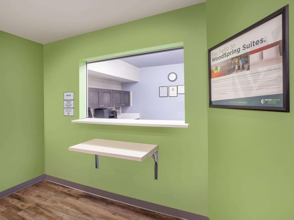 WoodSpring Suites San Antonio North Live Oak I-35 interior in San Antonio, TX — gallery photo 2