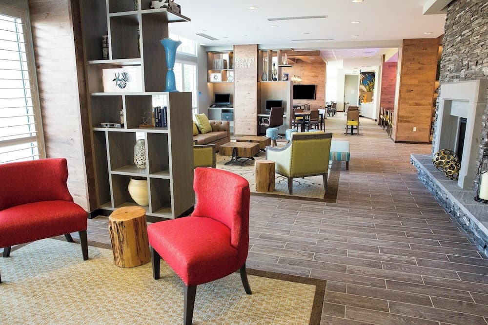 Fairfield Inn & Suites by Marriott Savannah Midtown property views in Savannah, GA — gallery photo 3