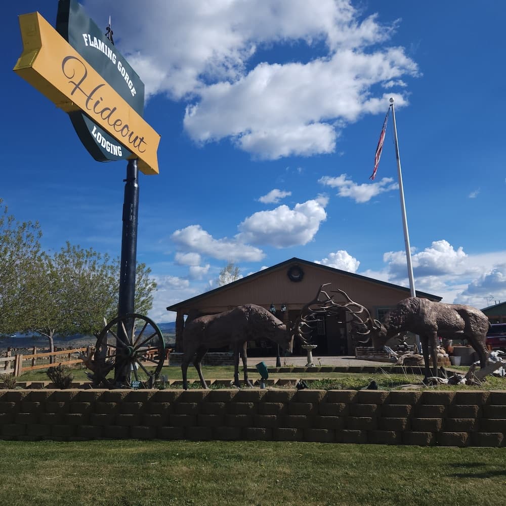 Flaming Gorge Hideout featured exterior or lobby in Manila, UT — similar hotel