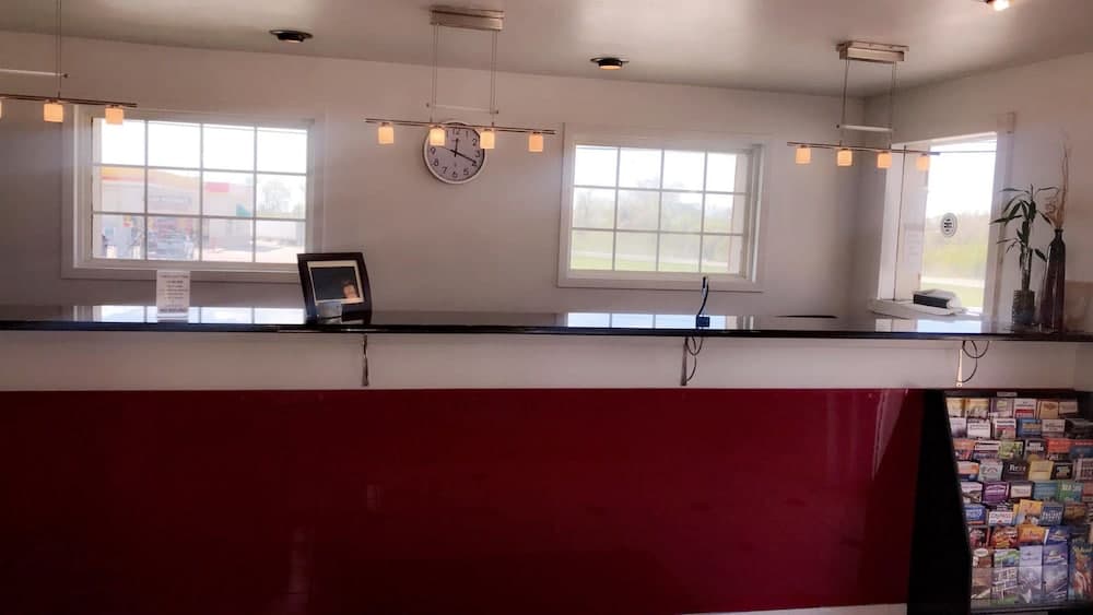 Quality Inn Cameron interior in Cameron, TX — gallery photo 2