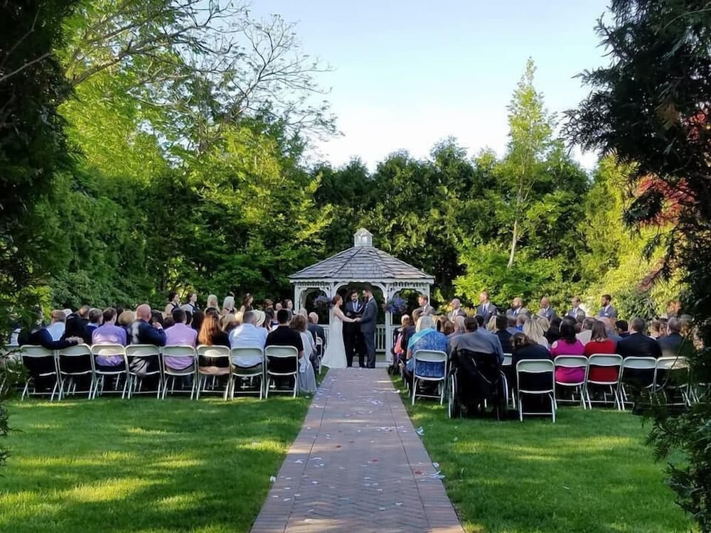 Chocksett Inn and Restaurant gallery photo in Sterling — image 9