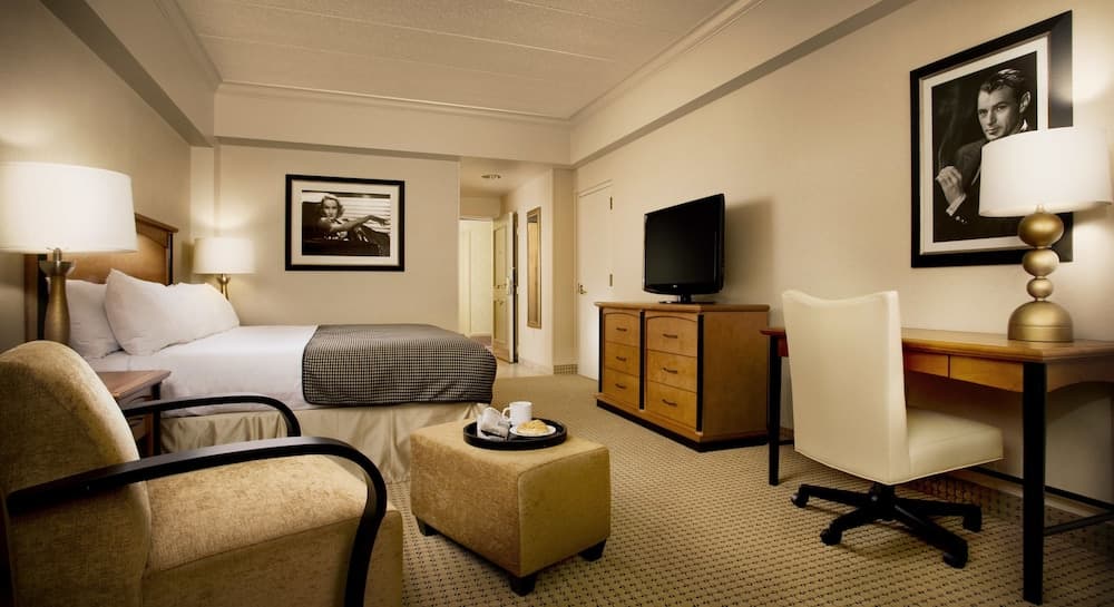 Hollywood Casino & Hotel featured exterior or lobby in Lawrenceburg, IN — similar hotel