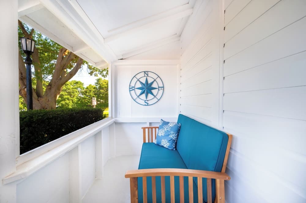 Marina Bay Cottages gallery photo in Waterford — image 100