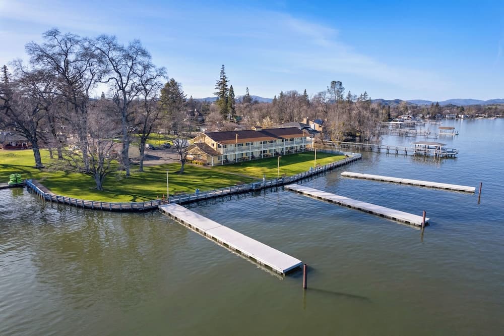 Skylark Shores Resort featured exterior or lobby in Lakeport, CA — similar hotel