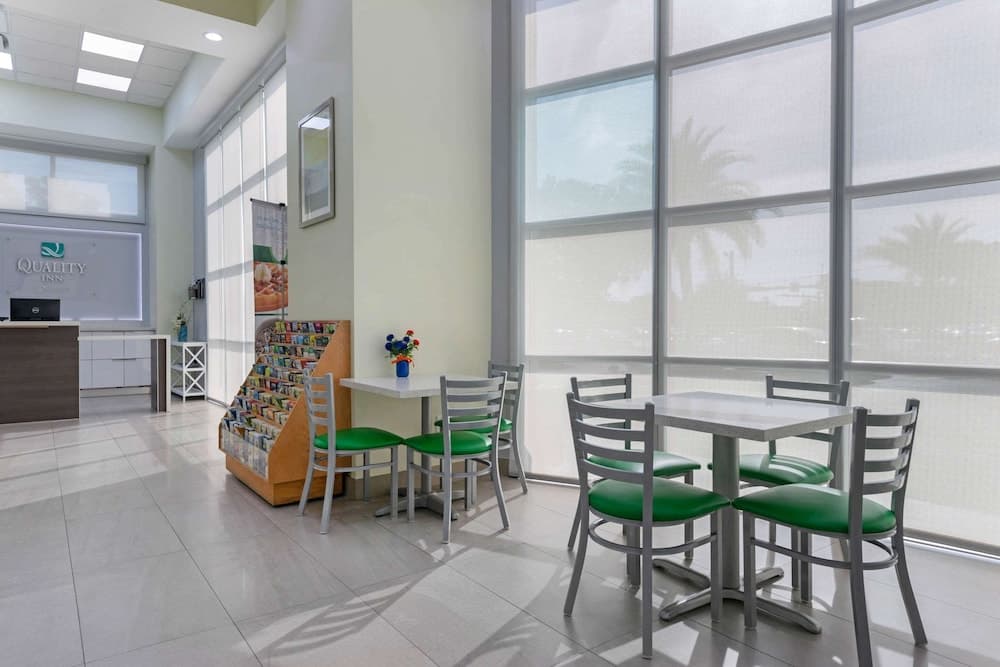 Quality Inn University North I-75 interior in Gainesville, FL — gallery photo 2