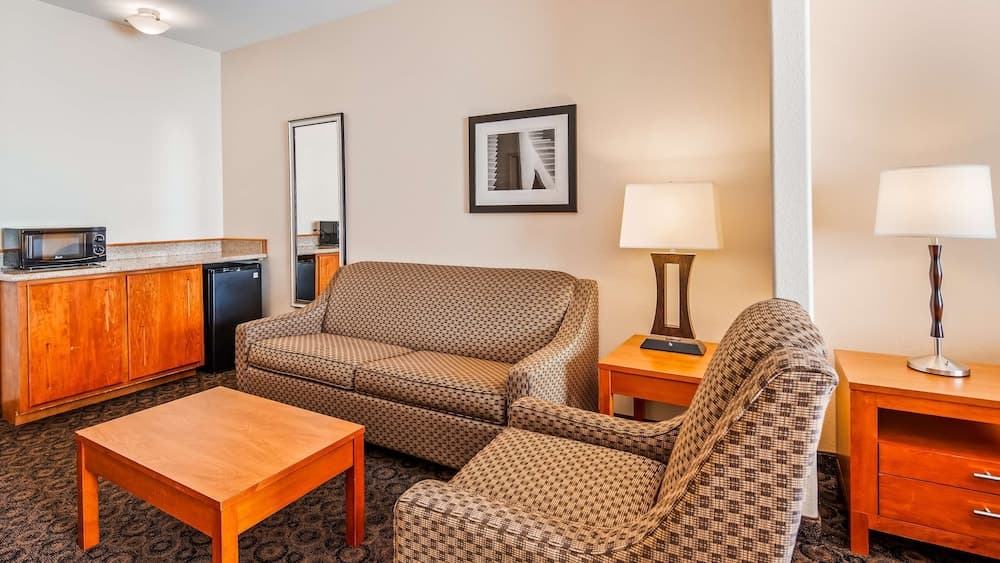 Best Western Plus Rose City Conference Center Inn property views in Thomasville, GA — gallery photo 3