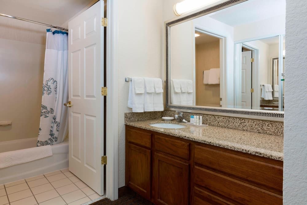 Residence Inn by Marriott Olathe Kansas City gallery photo in Olathe, KS — image 5