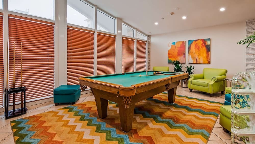 Best Western Plus Atlantic Beach Resort property views in Miami Beach, FL — gallery photo 3