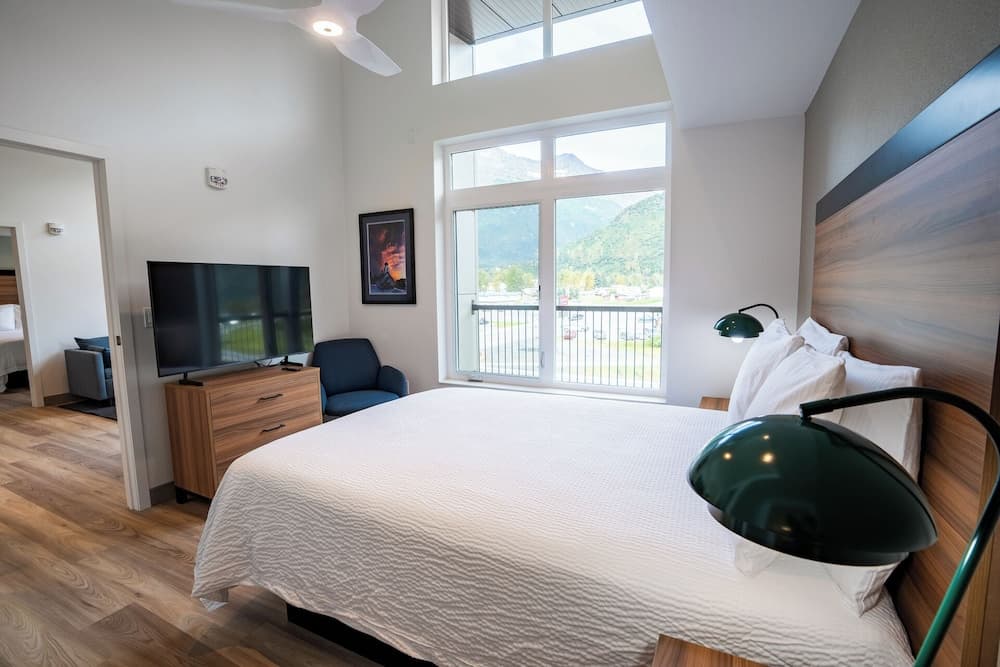 Chugach Naswik Suites interior in Valdez, AK — gallery photo 2