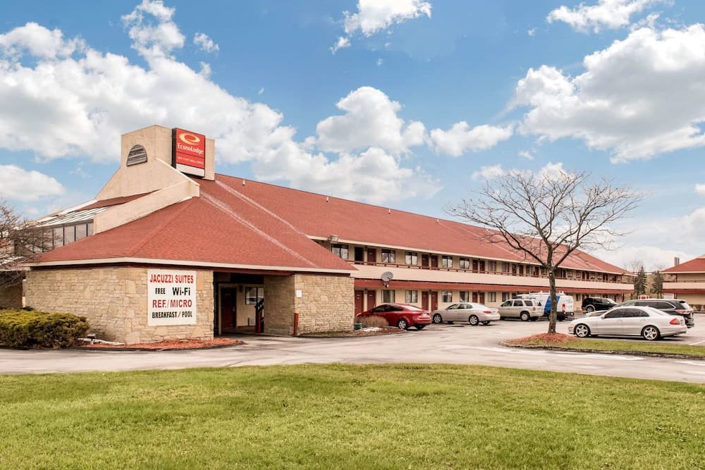 Econo Lodge Holland - Toledo featured exterior or lobby in Holland, OH — similar hotel