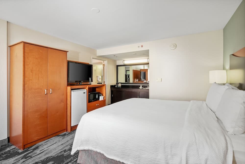Fairfield Inn & Suites Anaheim North/Buena Park. property views in Buena Park, CA — gallery photo 3