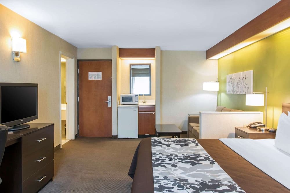 Sleep Inn & Suites Oregon - Toledo gallery photo in Oregon, OH — image 54