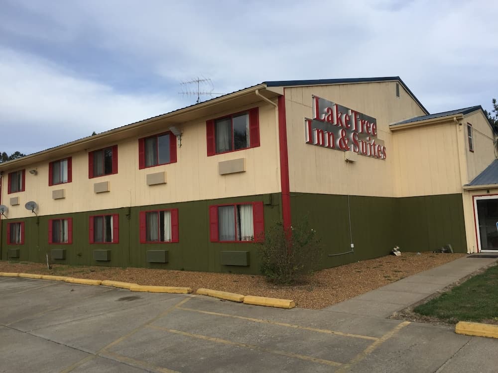 Laketree Inn And Suites Marion — hotel in Marion, Illinois
