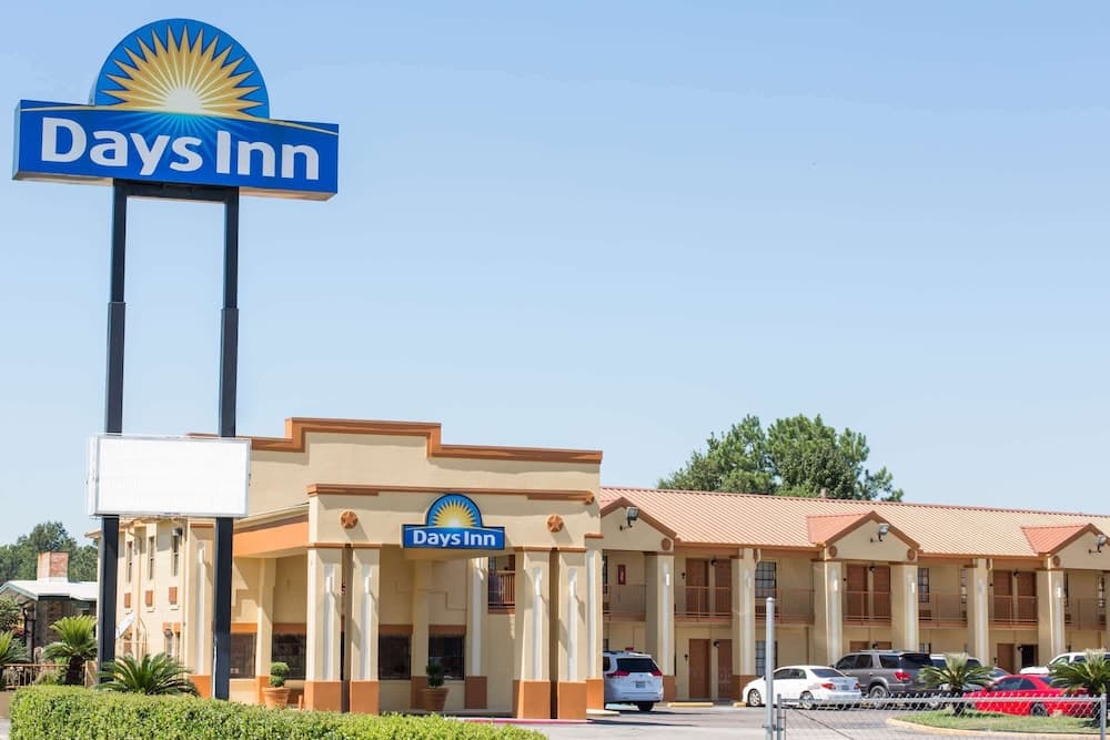 Days Inn by Wyndham Orange featured exterior or lobby in Orange, TX — similar hotel