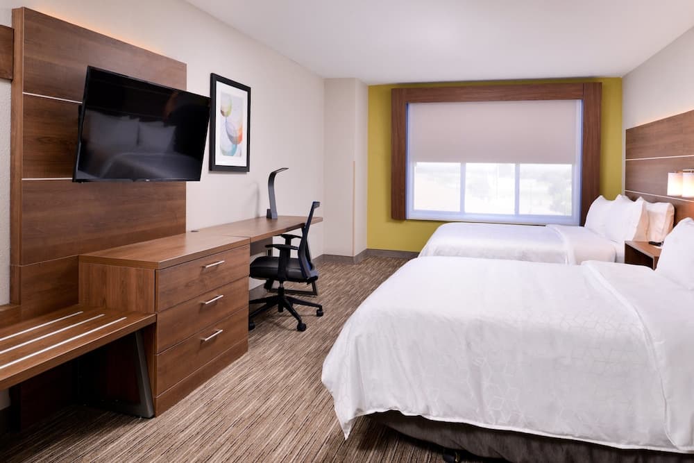 Holiday Inn Express & Suites Selma by IHG interior in Selma, TX — gallery photo 2