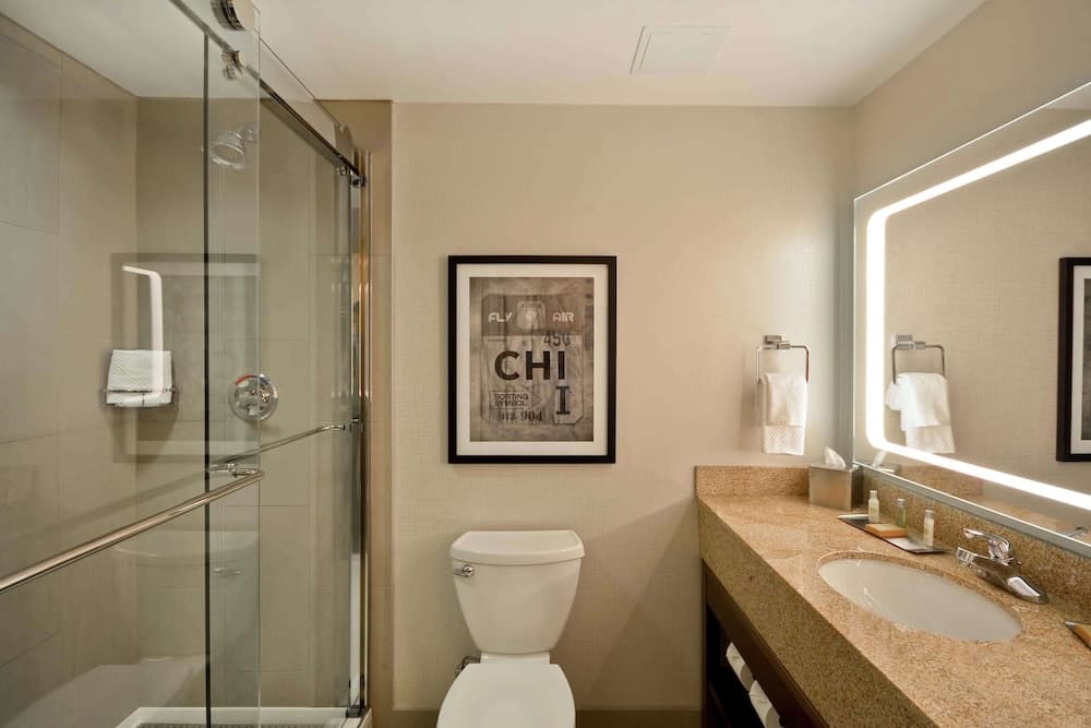 DoubleTree by Hilton Chicago Midway Airport gallery photo in Chicago, IL — image 29