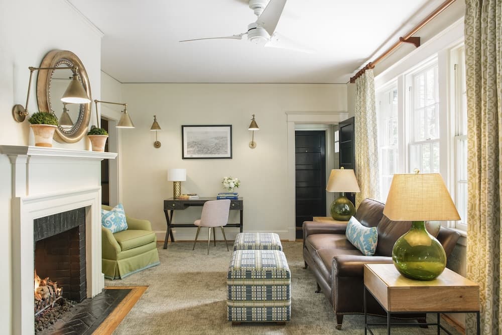 Oakhurst Inn at the University property views in Charlottesville, VA — gallery photo 3