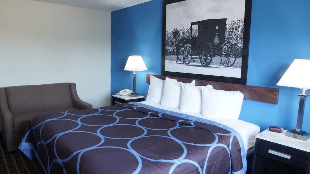 Quality Inn Elkhart interior in Elkhart, IN — gallery photo 2