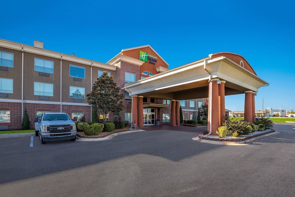 Holiday Inn Express Hotel & Suites Okmulgee by IHG featured exterior or lobby in Okmulgee, OK — similar hotel