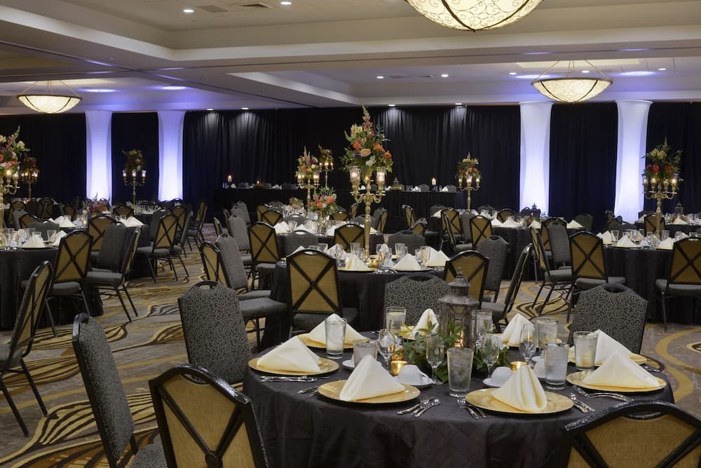 DoubleTree by Hilton Hotel Lafayette gallery photo in Lafayette, LA — image 51