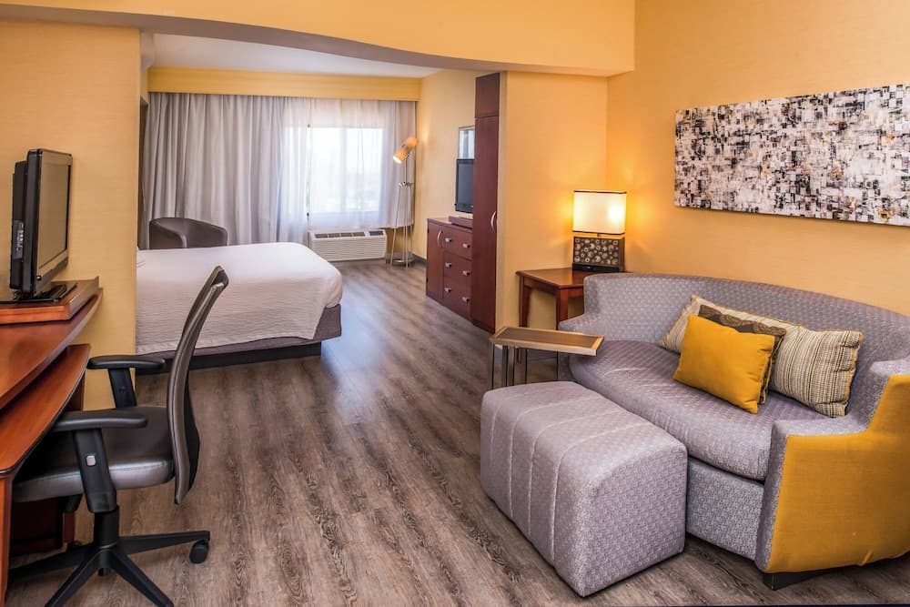 Courtyard Marriott Victorville gallery photo in Hesperia, CA — image 51