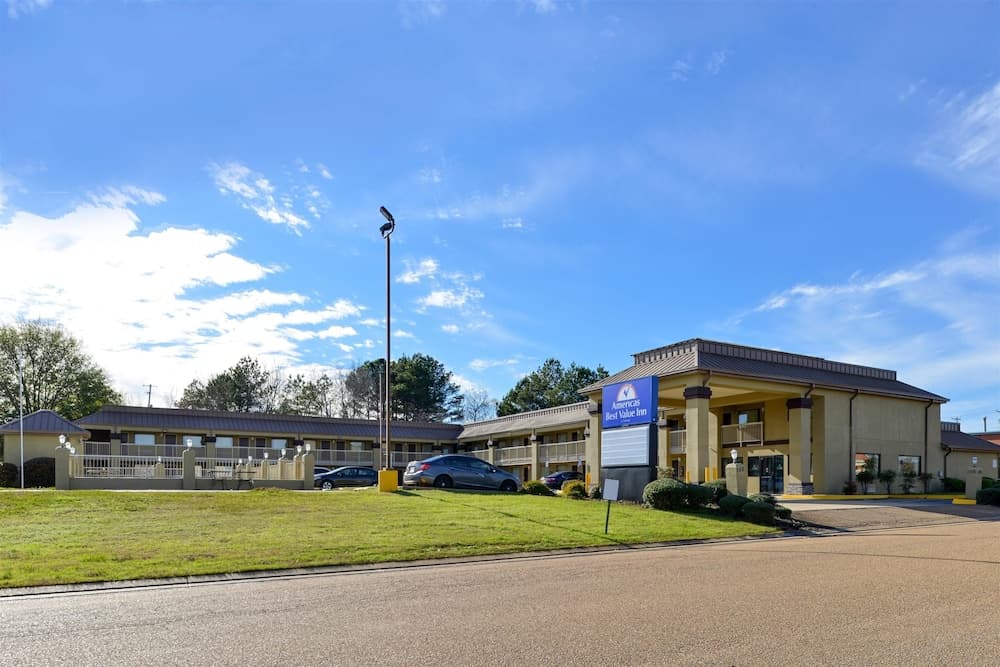 Days Inn & Suites by Wyndham Byram featured exterior or lobby in Byram, MS — similar hotel