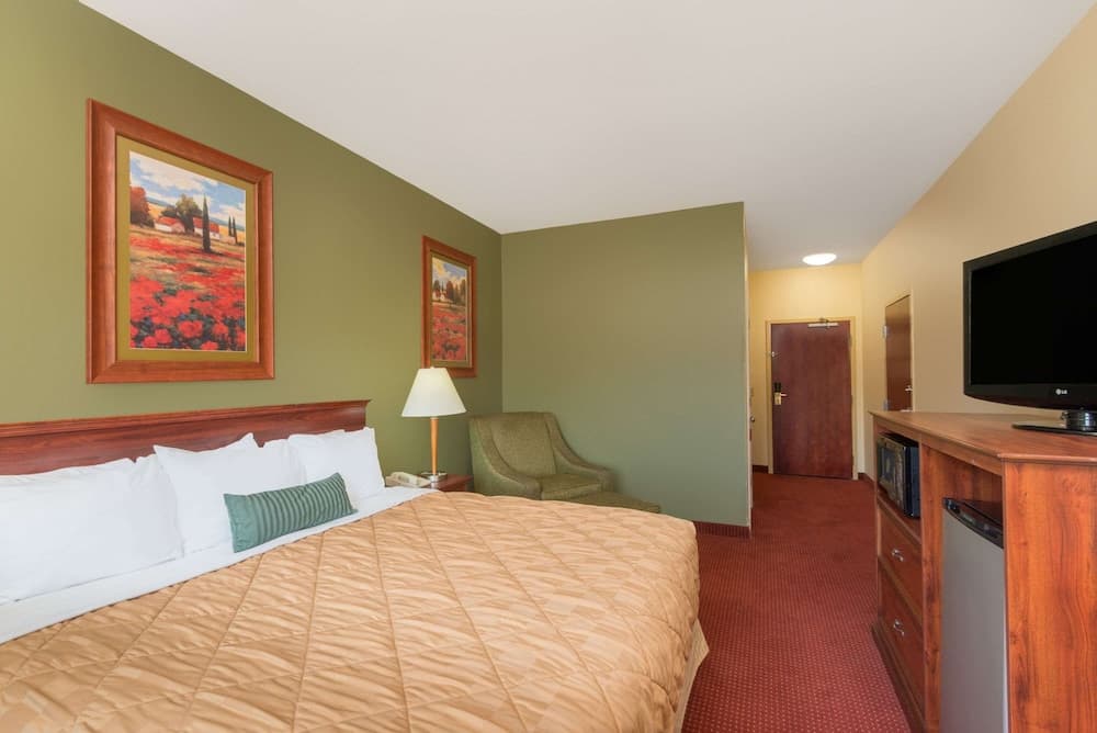 Ramada by Wyndham Catlettsburg Ashland gallery photo in Catlettsburg, KY — image 19