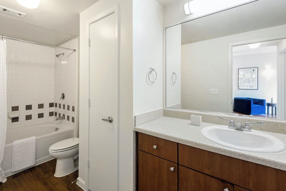 Webster Apartments By Landing interior in Webster, TX — gallery photo 2